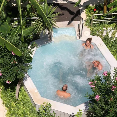 Astron Hotel 
